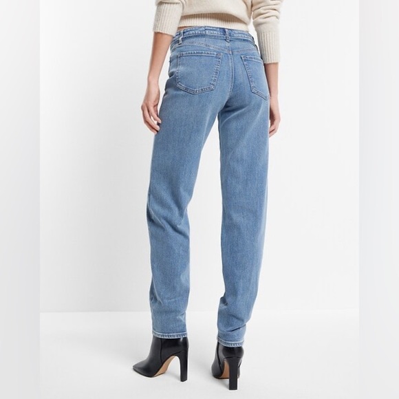 Express Mid Rise Medium Wash Belted Baggy Tapered Jeans 8R - Picture 4 of 13